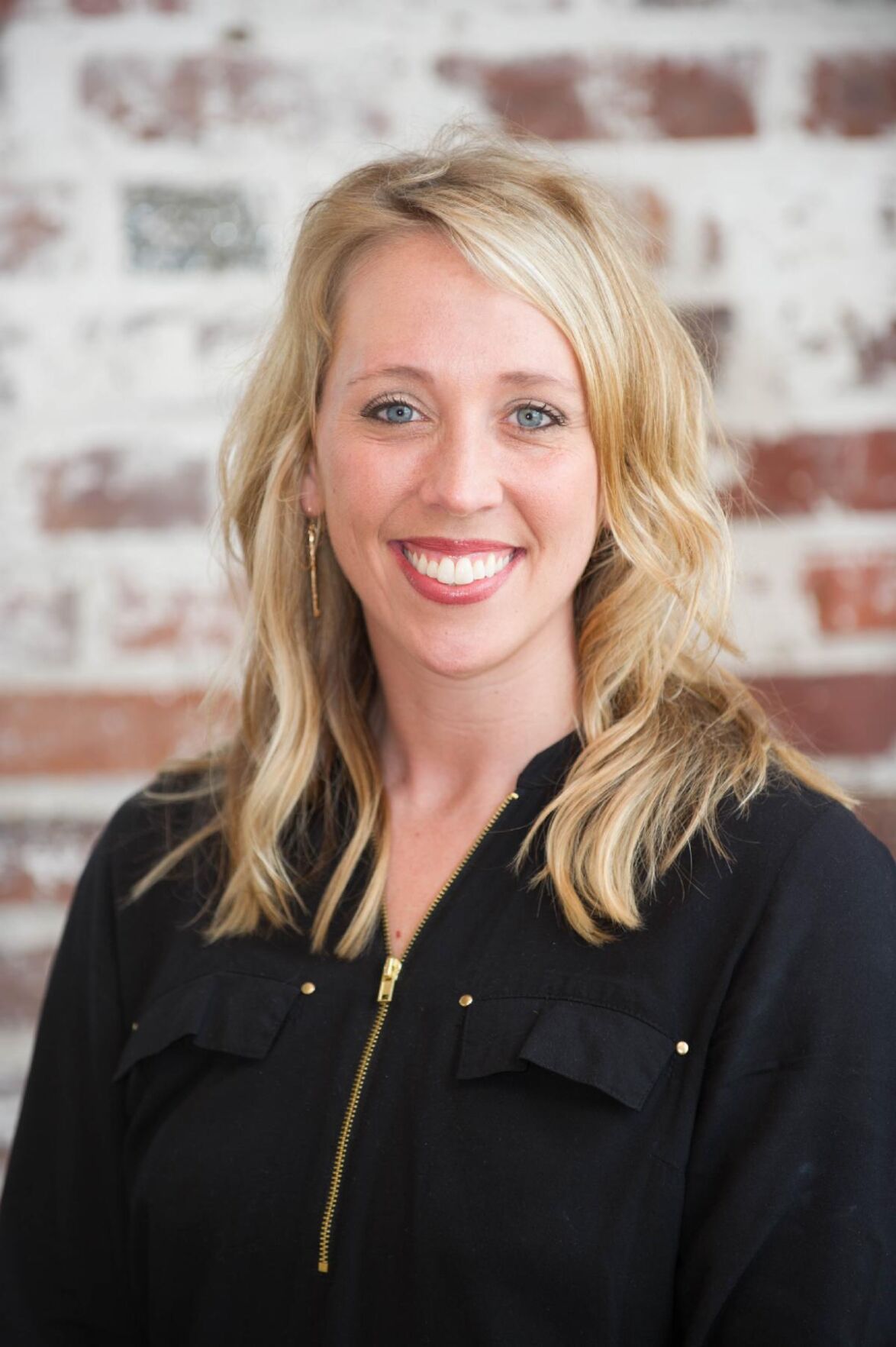 LAURA JOHNS